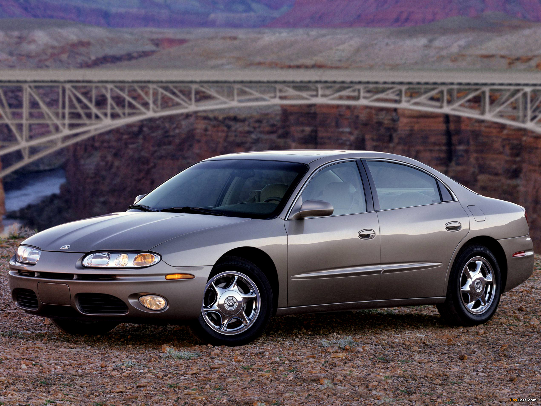 Oldsmobile Aurora 1999–2003 images (2048 x 1536)