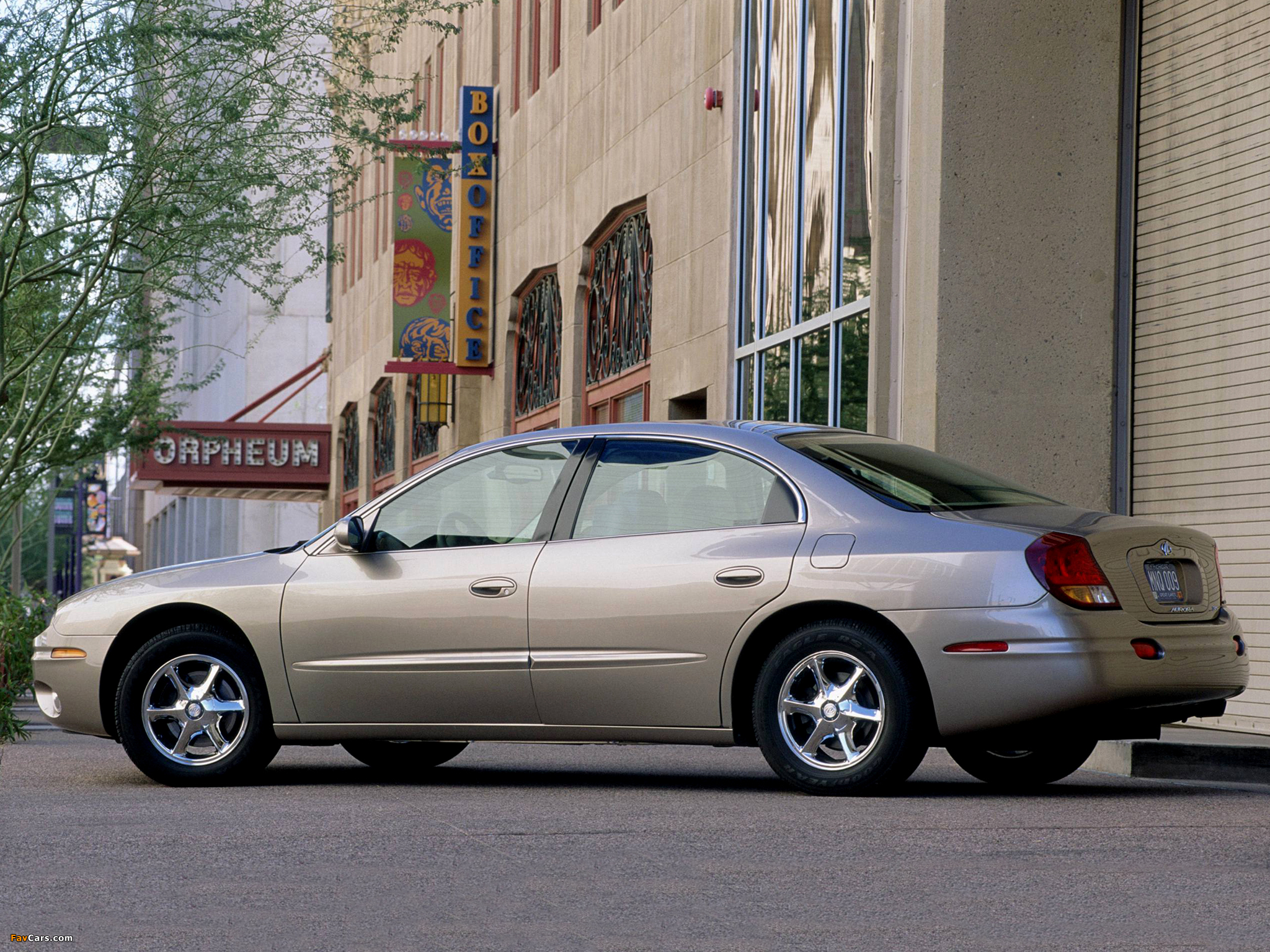 Oldsmobile Aurora 1999–2003 pictures (2048 x 1536)