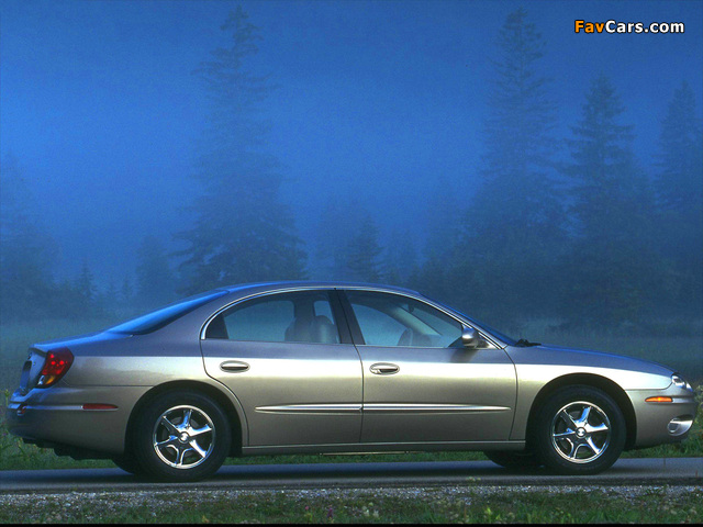 Photos of Oldsmobile Aurora 2000–03 (640 x 480)