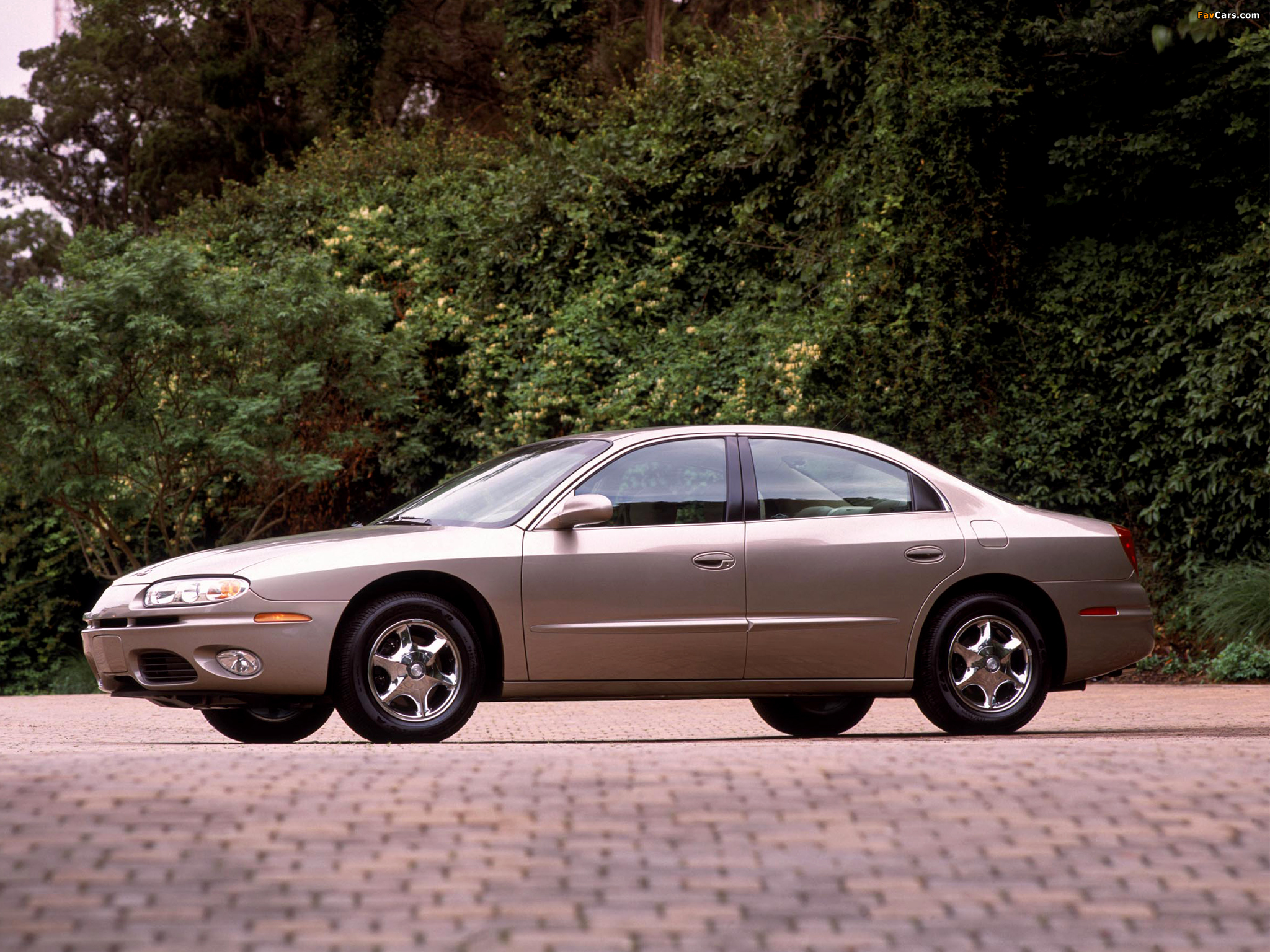 Pictures of Oldsmobile Aurora 1999–2003 (2048 x 1536)