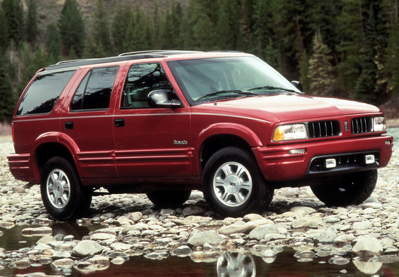 Photos of Oldsmobile Bravada 1995–98