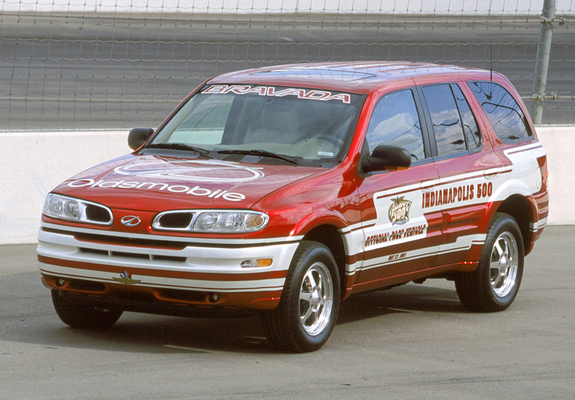 Photos of Oldsmobile Bravada Indy 500 Pace Car 2001