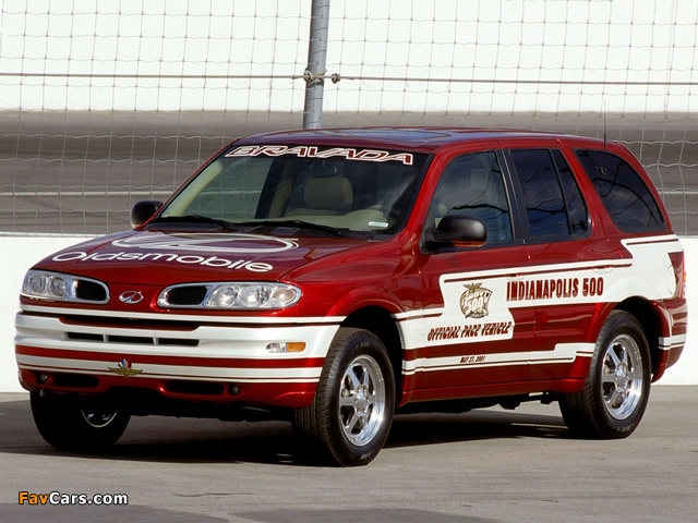 Photos of Oldsmobile Bravada Indy 500 Pace Car 2001 (640 x 480)