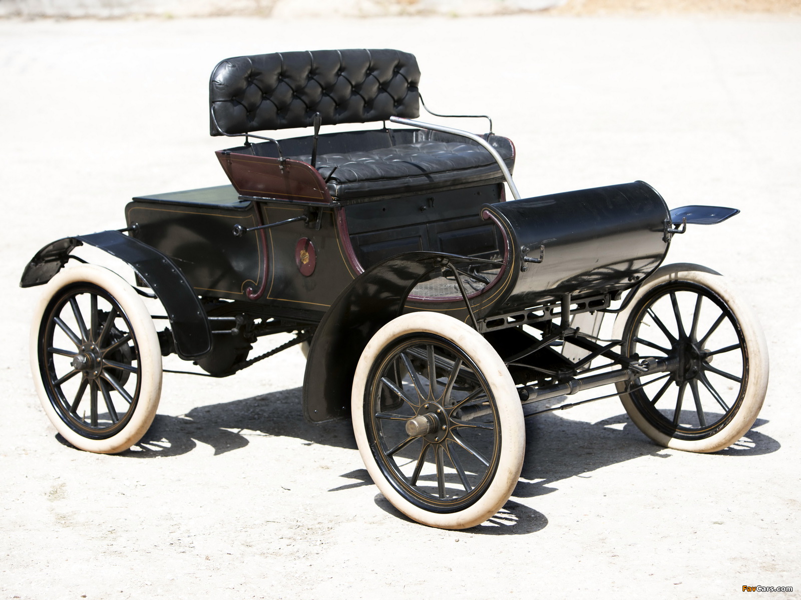 Oldsmobile Model 6C Curved Dash Runabout 1904 photos (1600 x 1200)