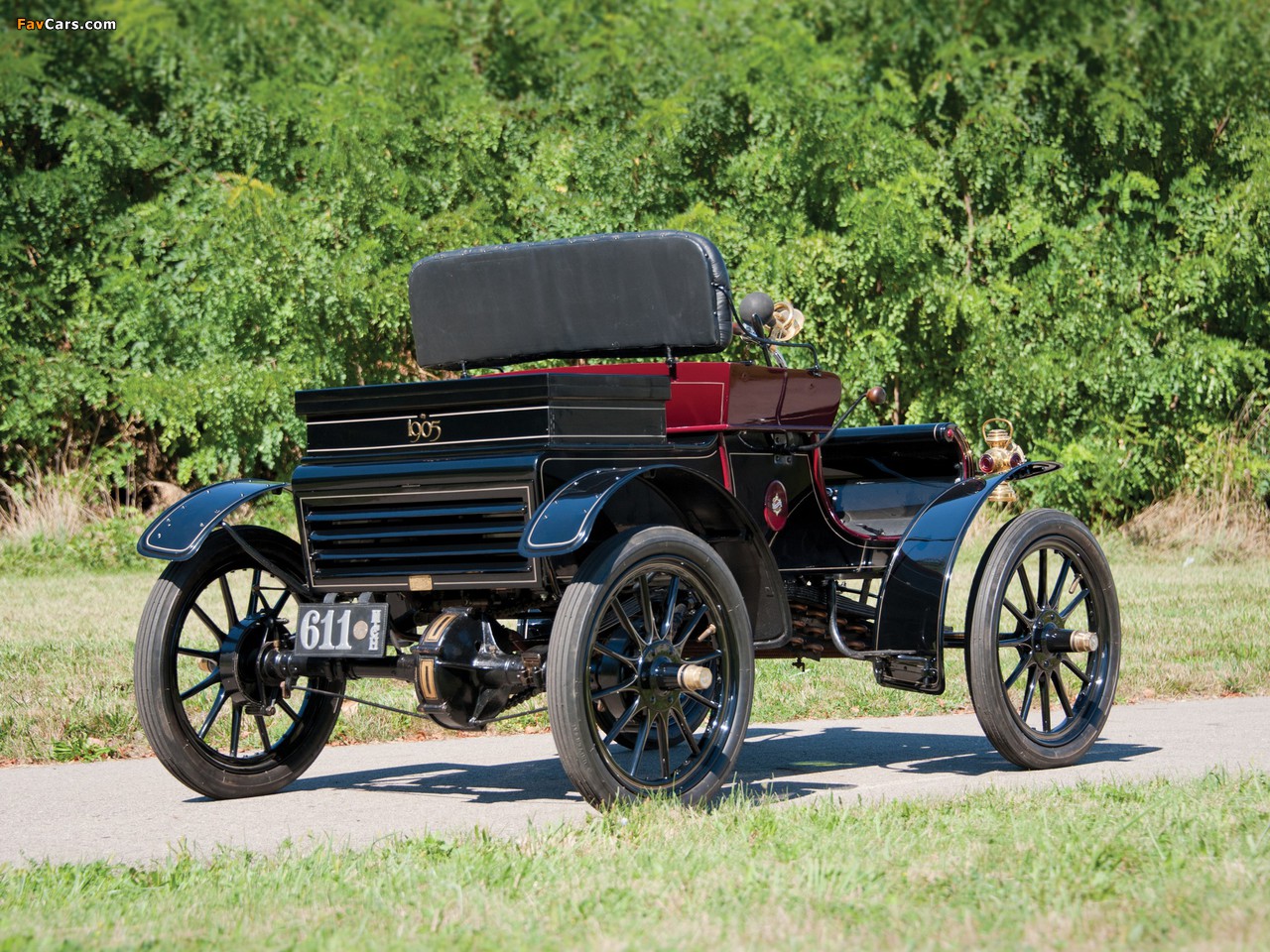 Photos of Oldsmobile Model B Curved Dash Runabout 1905 (1280 x 960)