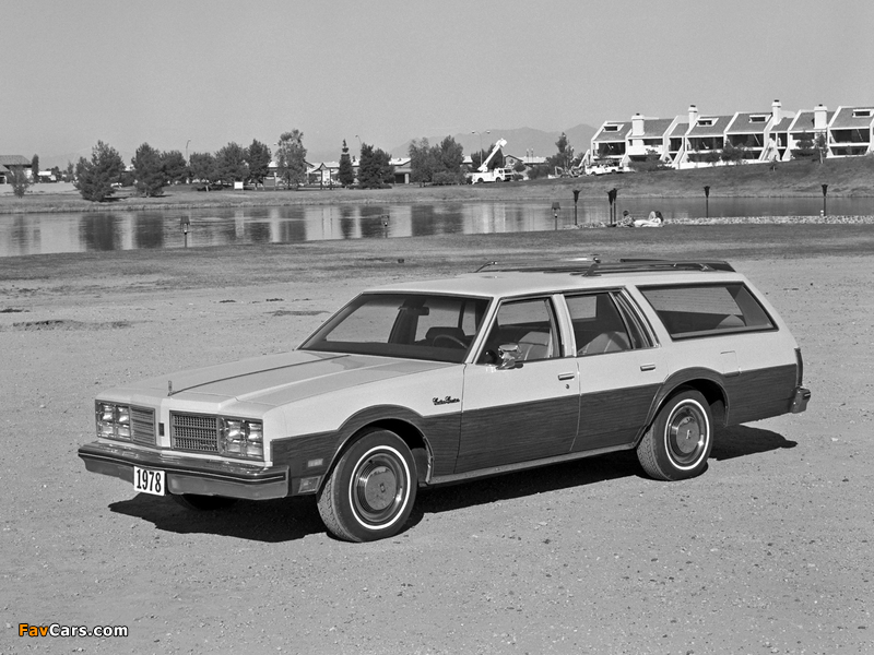 Images of Oldsmobile Custom Cruiser 1978 (800 x 600)