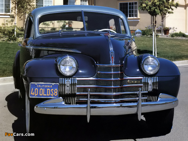 Oldsmobile Custom Cruiser 1940 pictures (640 x 480)