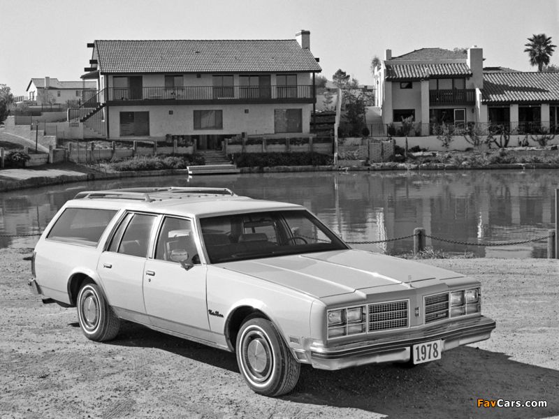 Oldsmobile Custom Cruiser 1978 photos (800 x 600)