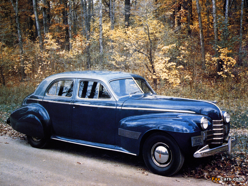 Pictures of Oldsmobile Custom Cruiser (3919) 1940 (800 x 600)