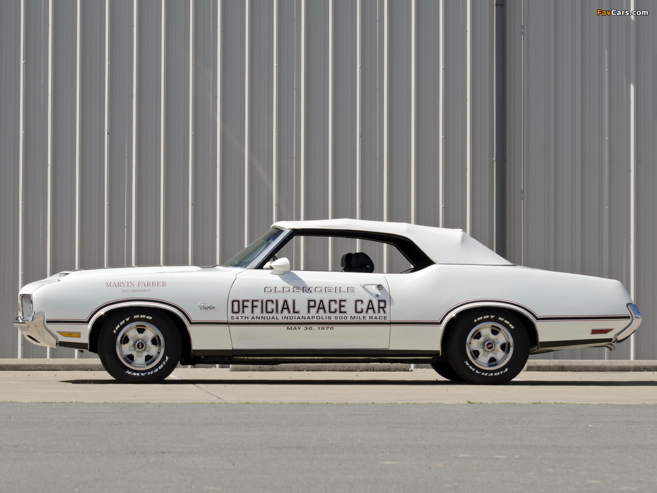 Images of Oldsmobile Cutlass Supreme Convertible Indy 500 Pace Car (4267) 1970 (1280 x 960)