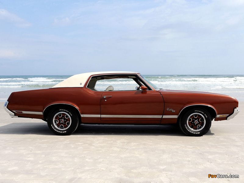 Images of Oldsmobile Cutlass Supreme SX Holiday Coupe (4257) 1971 (800 x 600)