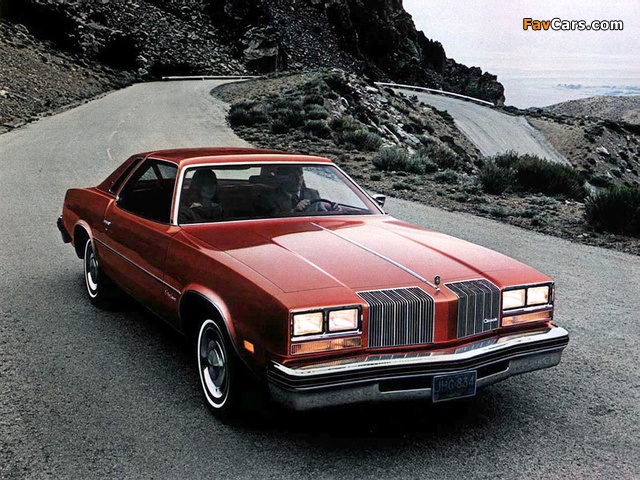 Images of Oldsmobile Cutlass Supreme Coupe 1977 (640 x 480)