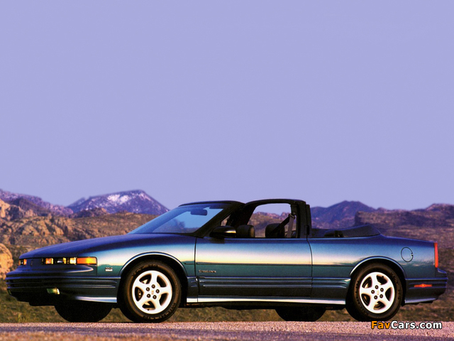 Images of Oldsmobile Cutlass Supreme Convertible 1991–95 (640 x 480)