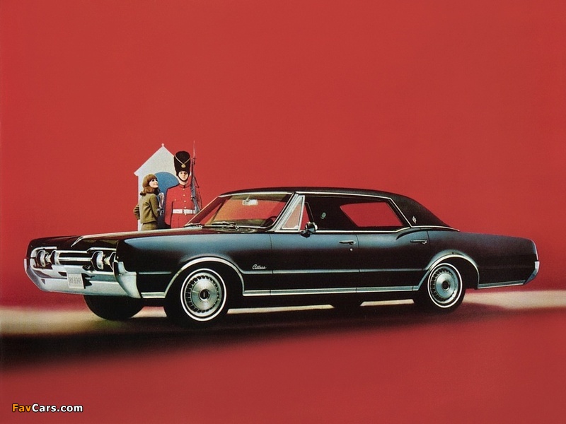 Oldsmobile Cutlass Supreme Holiday Sedan 1967 photos (800 x 600)