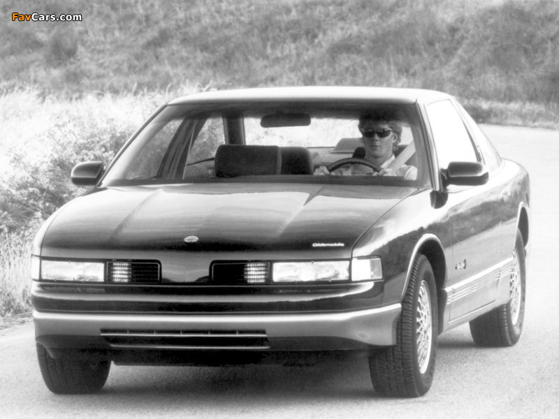 Oldsmobile Cutlass Supreme 1988–97 images (800 x 600)