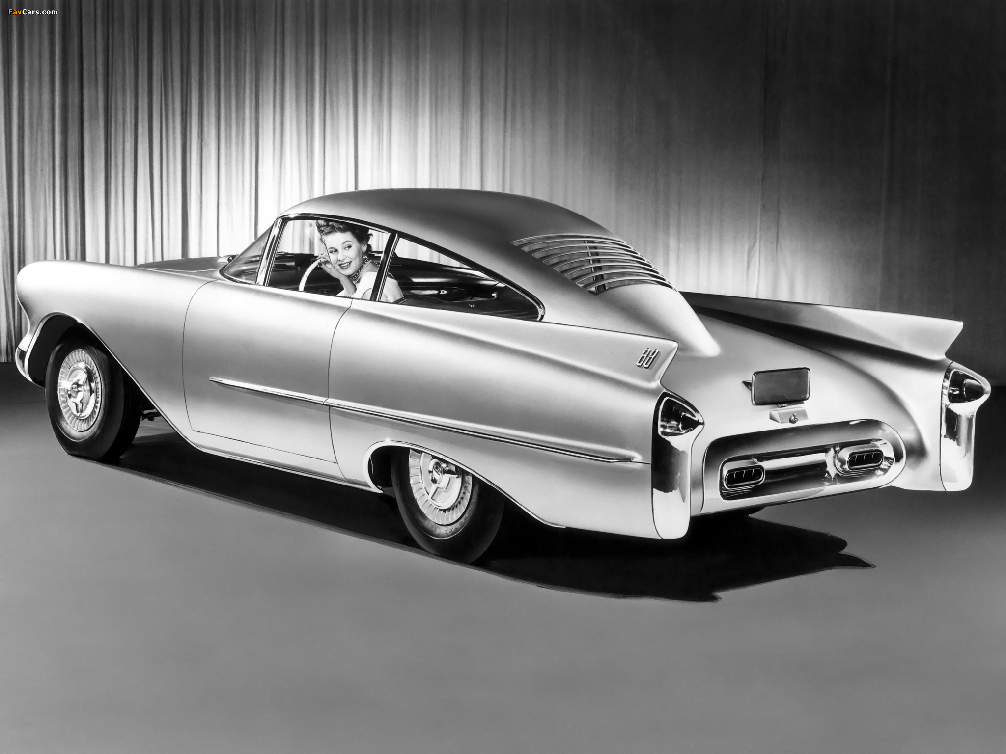 Oldsmobile Cutlass Concept Car 1954 wallpapers (2048 x 1536)