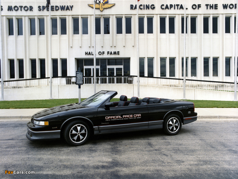 Oldsmobile Cutlass Supreme Convertible Indy 500 Pace Car 1988 wallpapers (800 x 600)