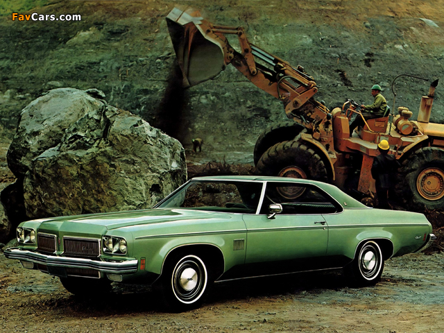 Oldsmobile Delta 88 Royale 2-door Hardtop Coupe 1973 pictures (640 x 480)