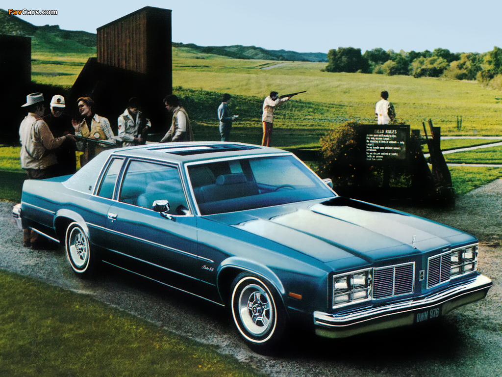 Photos of Oldsmobile Delta 88 Royale Coupe (N37) 1977 (1024 x 768)