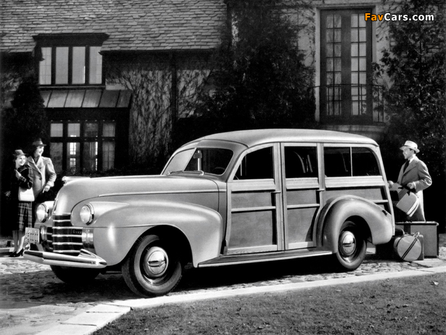 Images of Oldsmobile Deluxe Station Wagon (3565) 1940 (640 x 480)