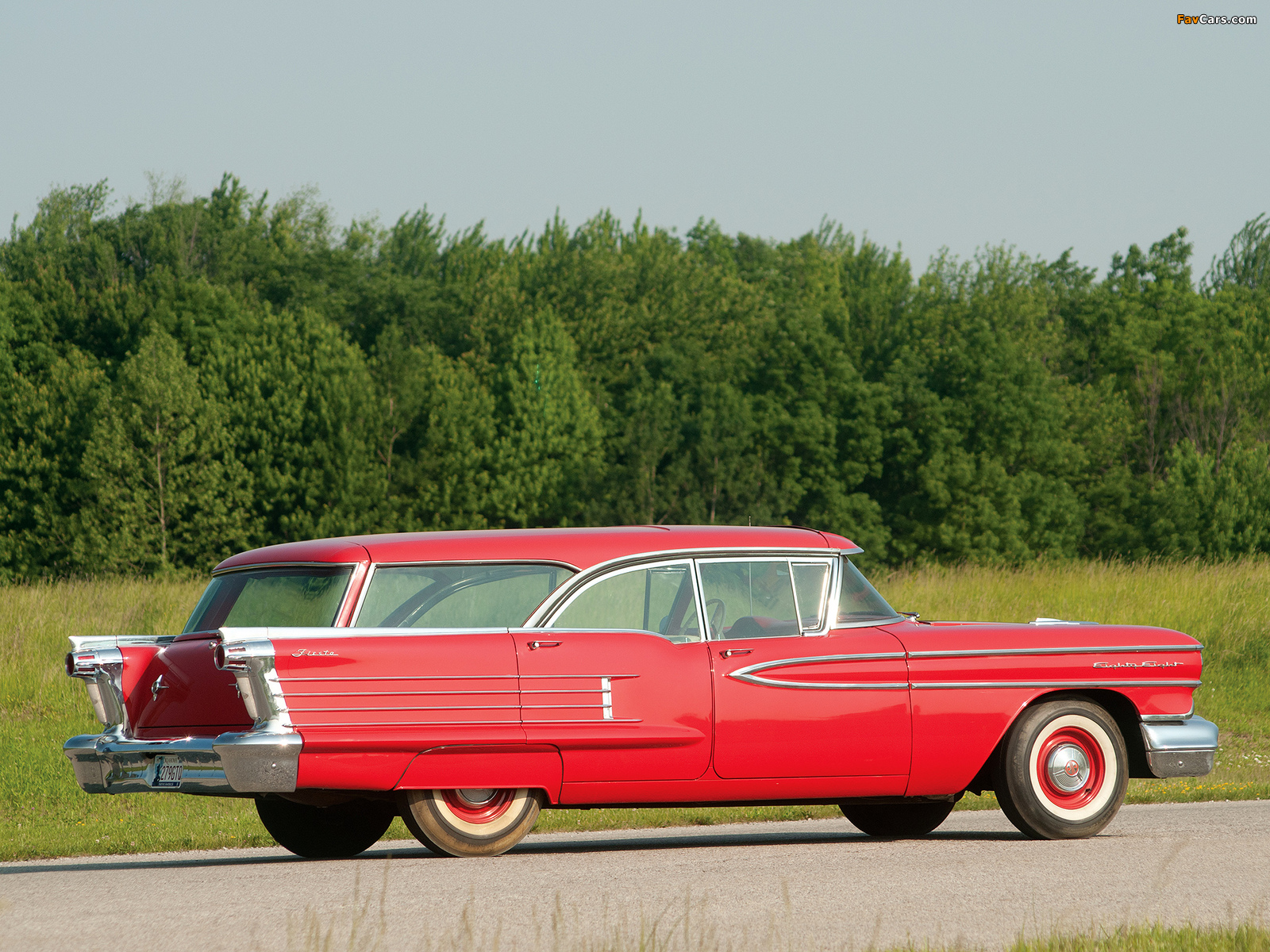 Oldsmobile Dynamic 88 Fiesta Holiday Station Wagon (3695) 1958 images (1600 x 1200)