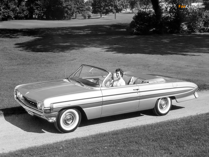 Photos of Oldsmobile Dynamic 88 Convertible (3267) 1961 (800 x 600)