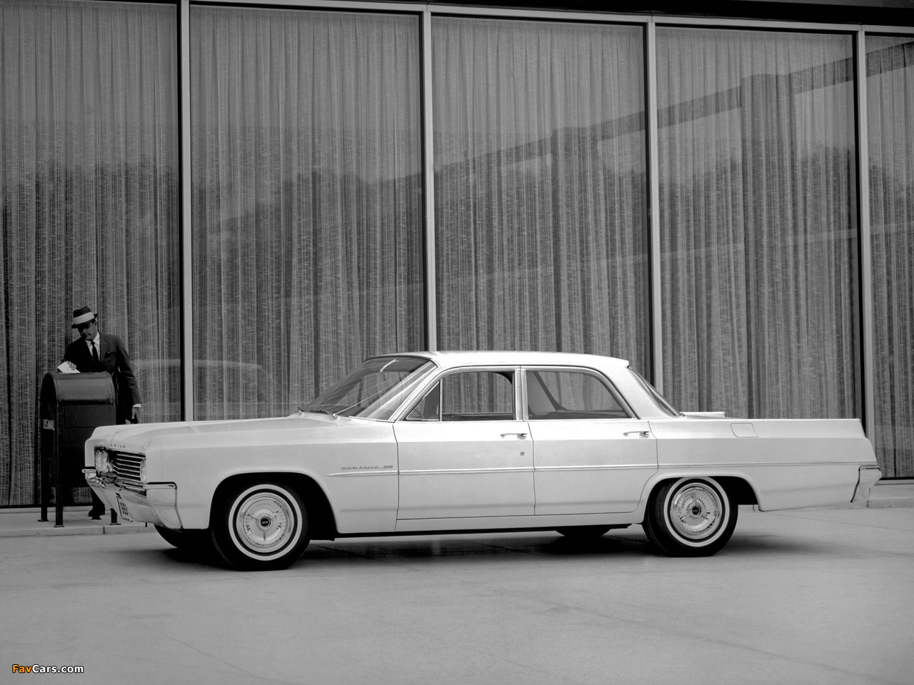 Oldsmobile Dynamic 88 4-door Celebrity Sedan (3269) 1963 wallpapers (1280 x 960)