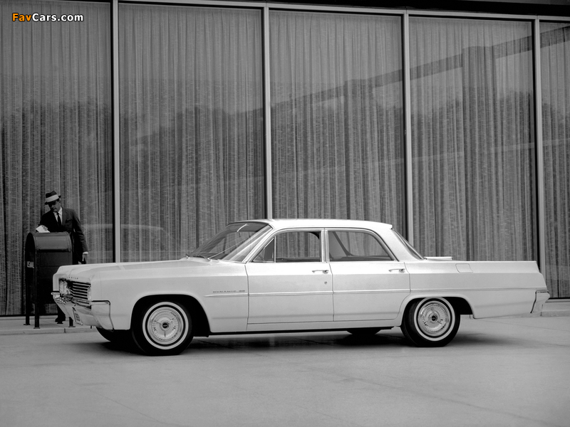 Oldsmobile Dynamic 88 4-door Celebrity Sedan (3269) 1963 wallpapers (800 x 600)