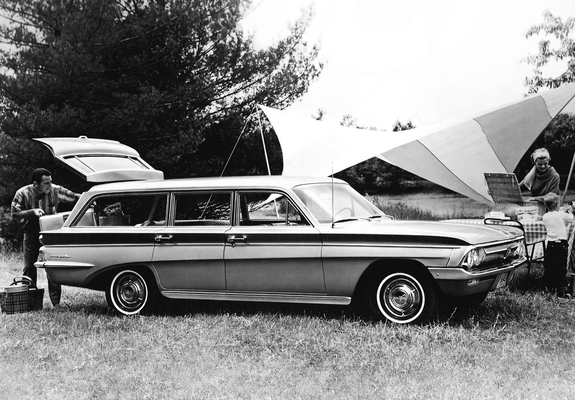 Oldsmobile F-85 Station Wagon 1961 photos