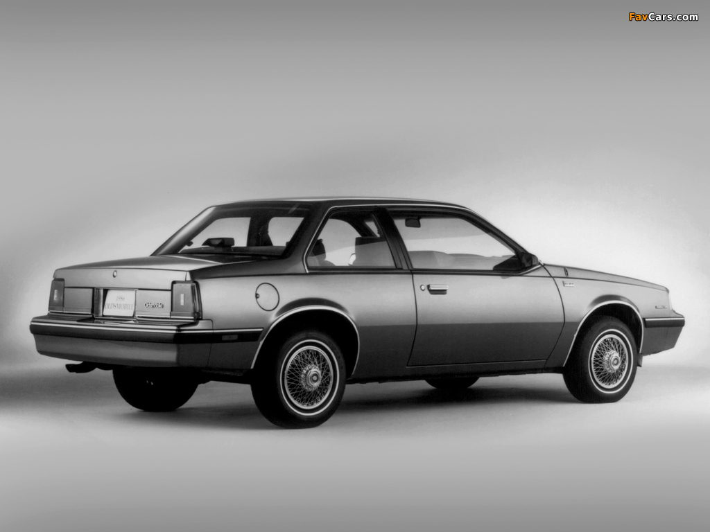 Images of Oldsmobile Firenza Notchback Coupe 1986 (1024 x 768)