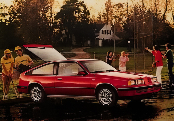 Pictures of Oldsmobile Firenza Hatchback 1983