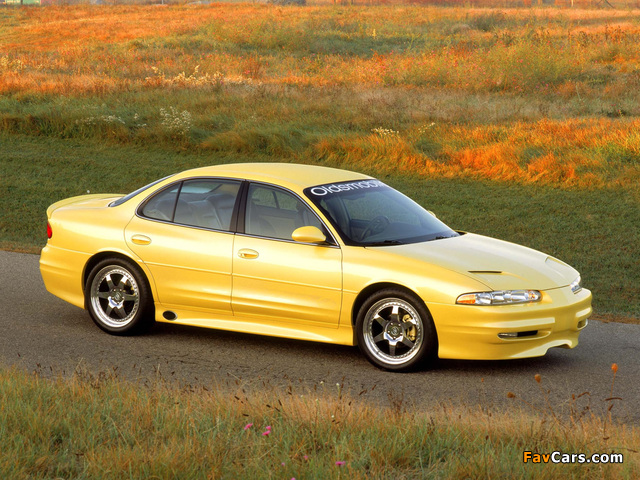 Images of Oldsmobile Intrigue Saturday Night Cruiser Concept 1998 (640 x 480)