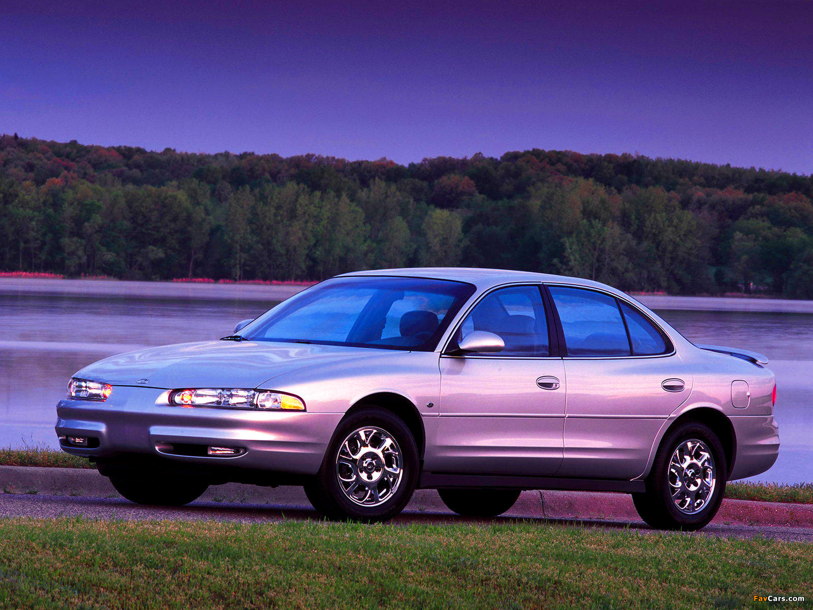 Oldsmobile Intrigue 1998–2002 pictures (1600 x 1200)