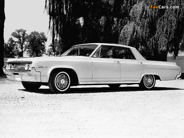 Oldsmobile Jetstar 88 Holiday Sedan (3339) 1964 pictures (640 x 480)