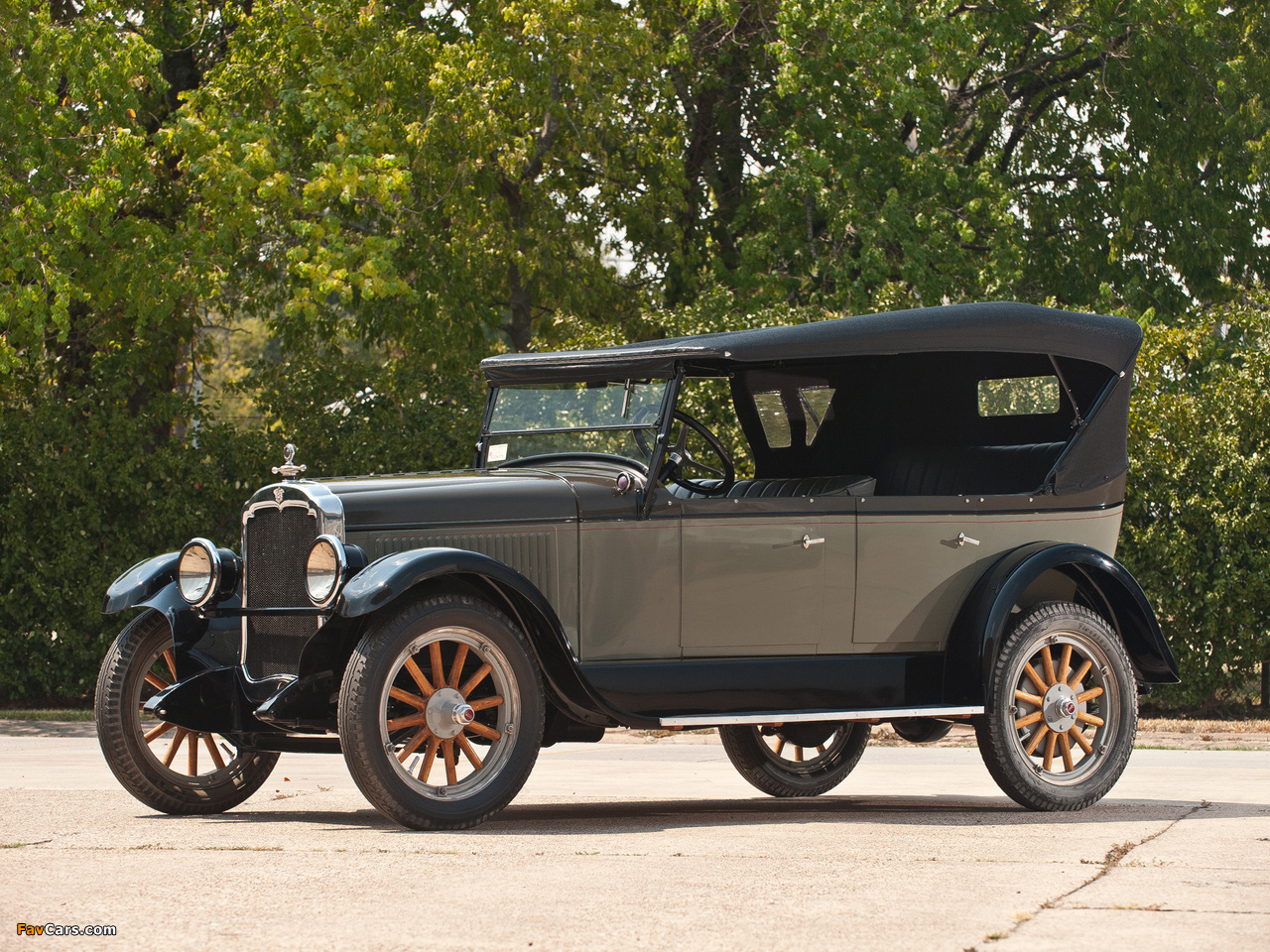 Pictures of Oldsmobile Model 30-D Touring 1926 (1280 x 960)