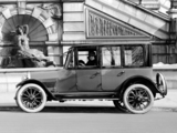 Oldsmobile Model 44 Sedan 1915 images