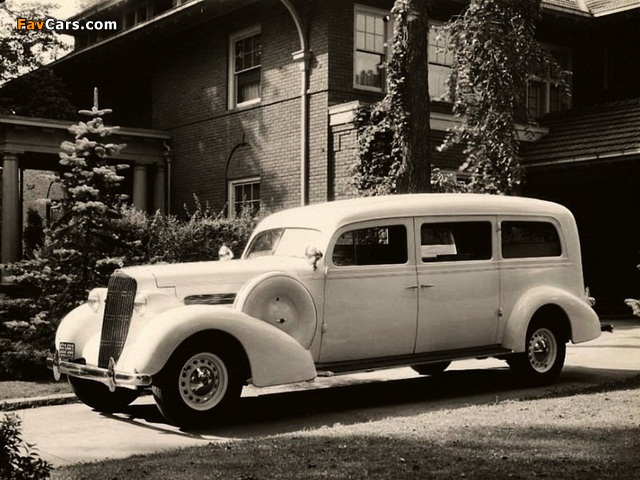 Oldsmobile Progress 8 Ambulance by Henney (L-35) 1935 wallpapers (640 x 480)