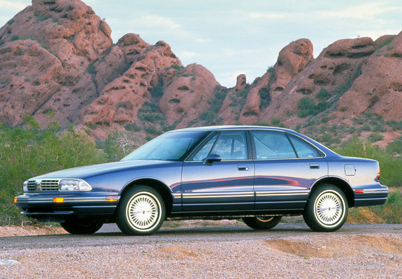 Oldsmobile Regency 1997–98 wallpapers