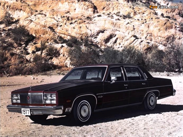 Pictures of Oldsmobile 98 Regency Sedan (X69) 1977 (640 x 480)