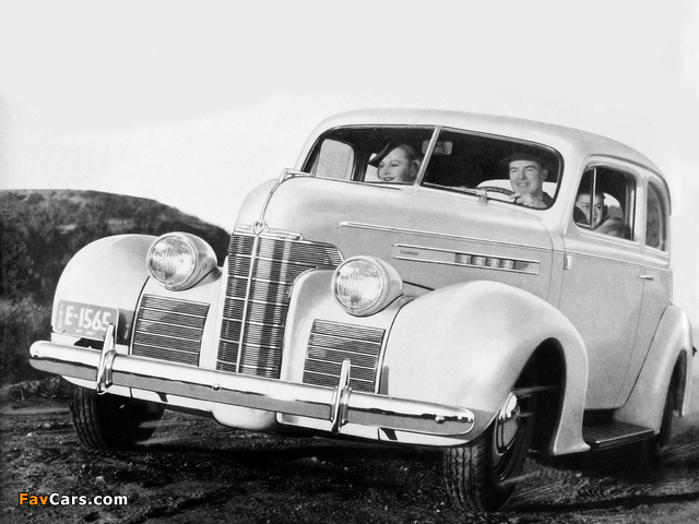 Oldsmobile 60 2-door Sedan (3511) 1939 pictures (640 x 480)