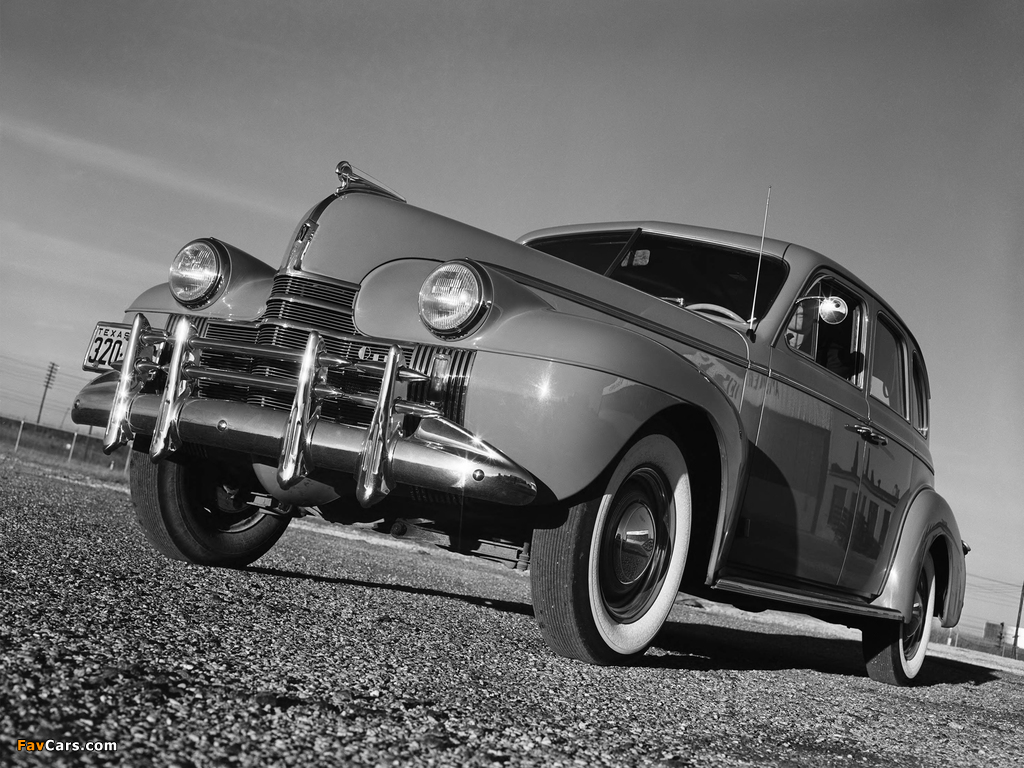 1940 Oldsmobile Dynamic Series 70 Sedan (3619) wallpapers (1024 x 768)