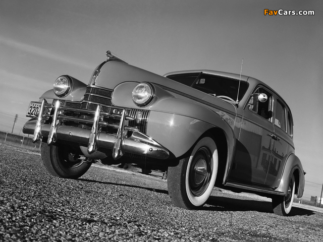 1940 Oldsmobile Dynamic Series 70 Sedan (3619) wallpapers (640 x 480)