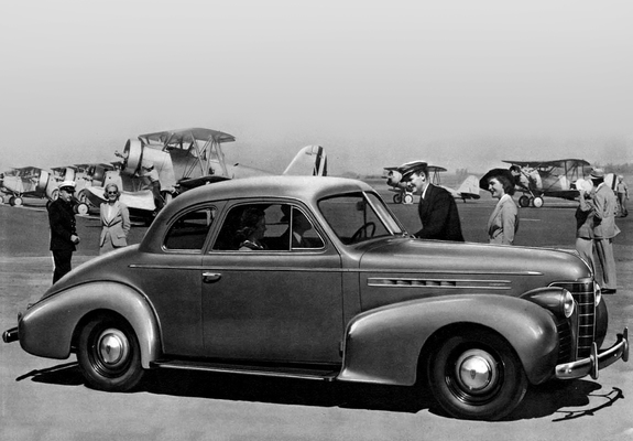 Photos of Oldsmobile Series 70 Business Coupe 1939