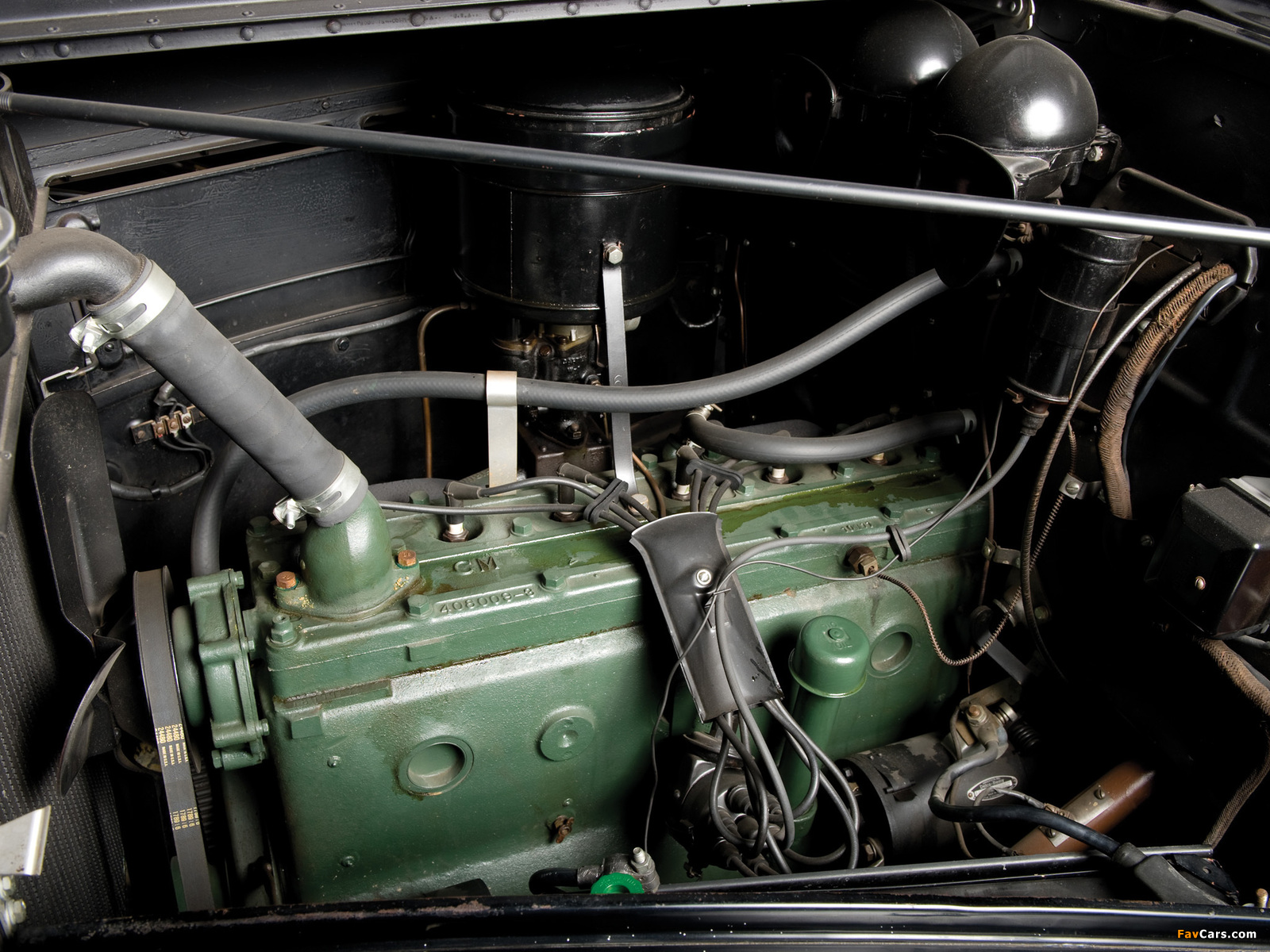 Photos of Oldsmobile Six Touring Sedan 1938 (1600 x 1200)