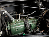 Photos of Oldsmobile Six Touring Sedan 1938