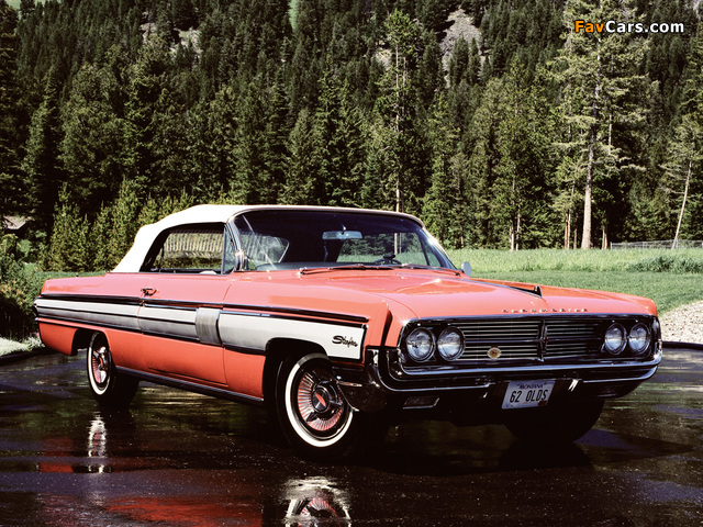 Images of Oldsmobile Starfire Convertible 1962 (640 x 480)