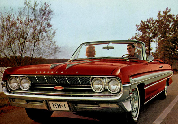 Photos of Oldsmobile Starfire Convertible 1961