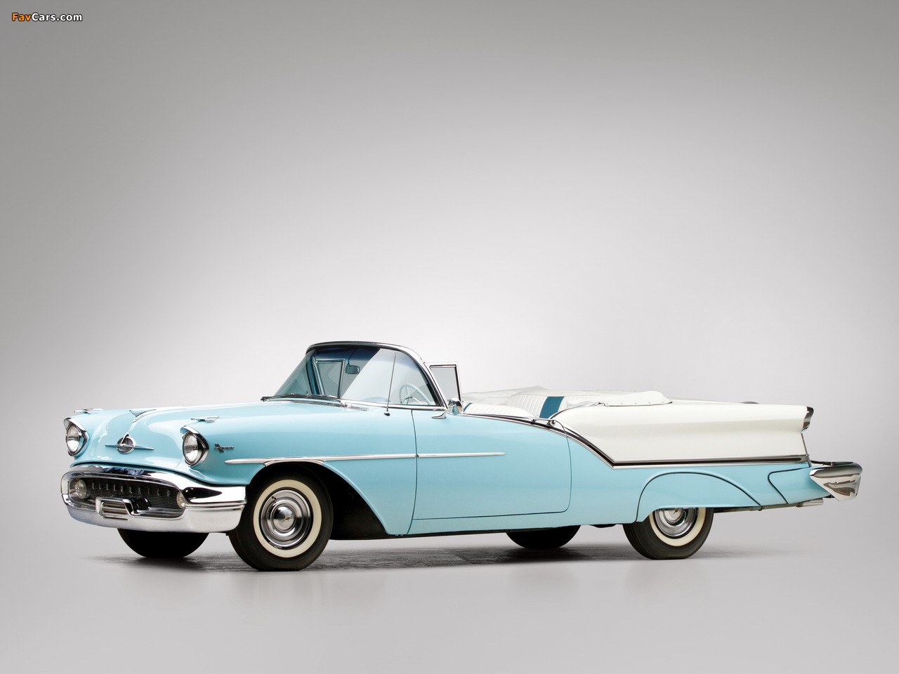 Images of Oldsmobile Super 88 Convertible (3667DTX) 1957 (1280 x 960)