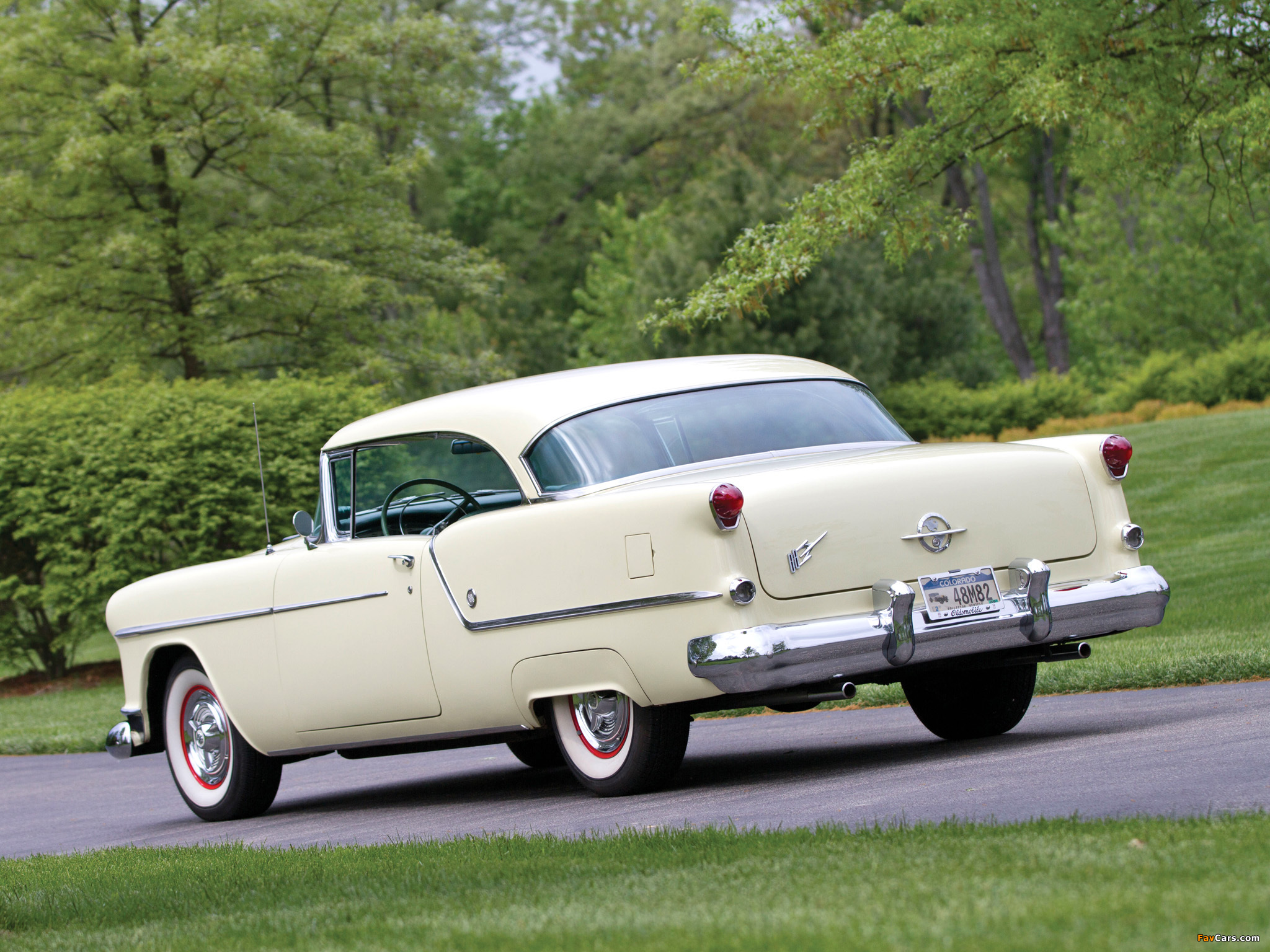 Oldsmobile Super 88 Holiday Coupe 1954 images (2048 x 1536)