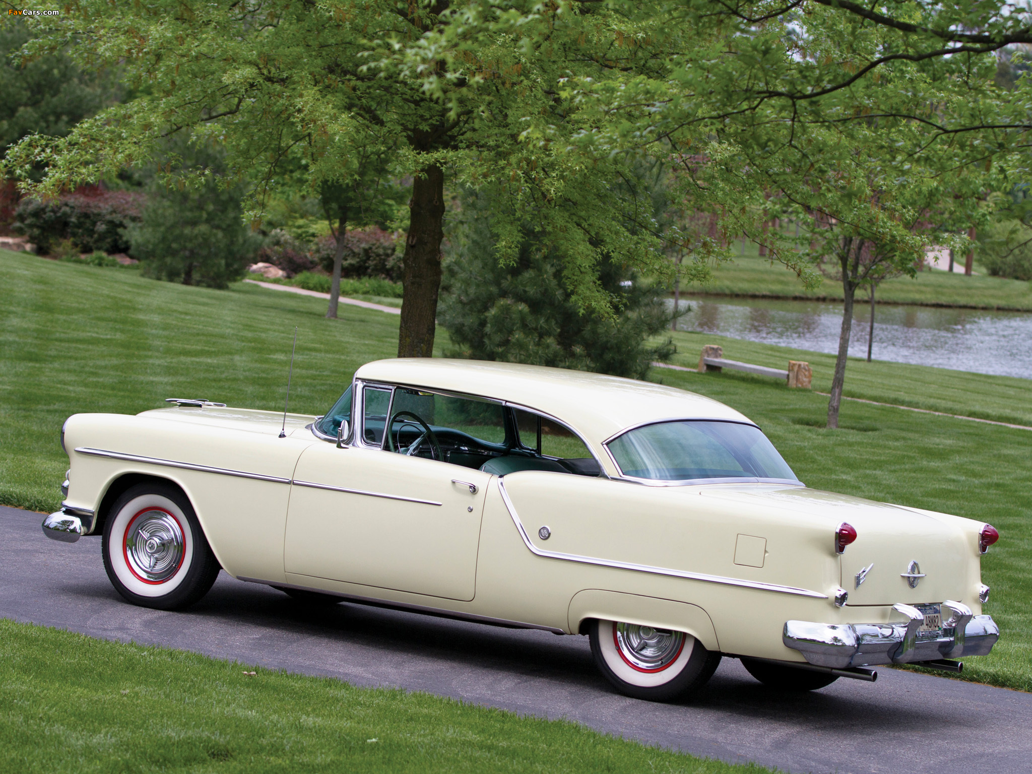 Oldsmobile Super 88 Holiday Coupe 1954 pictures (2048 x 1536)
